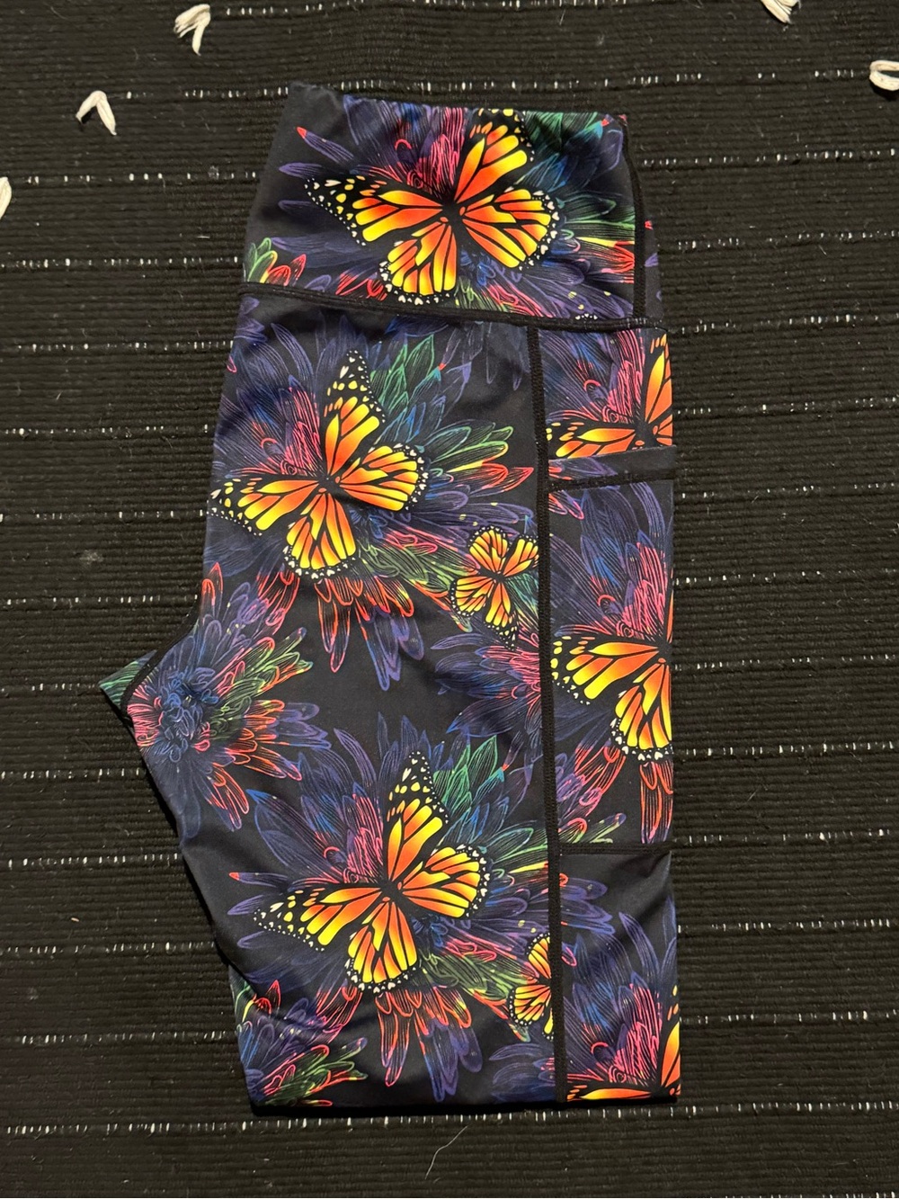 CVG TAKE FLIGHT LEGGINGS SZ MD
